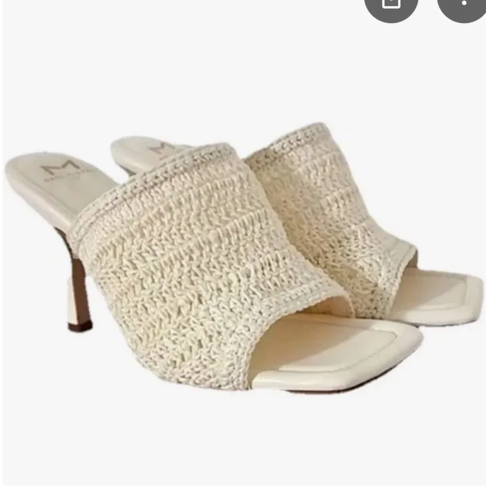 Marc Fisher woven strap